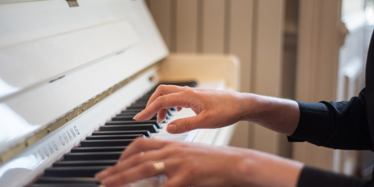 Pianiste de l'hôtel La Villefromoy